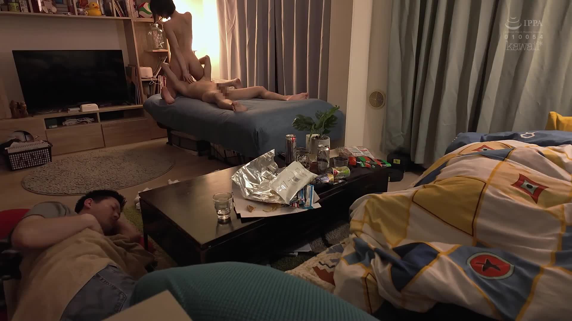 我是夏天的所有物嗎？即使知道你不會屬於我的，我卻被你控制著。不只是在孤獨時方便地需求身體的朋友，我願意犧牲一切去追求不會消失的青春刺青，你是我超越朋友但未到戀人的存在，日向夏 - AV大平台 - 中文字幕，成人影片，AV，國產，線上看