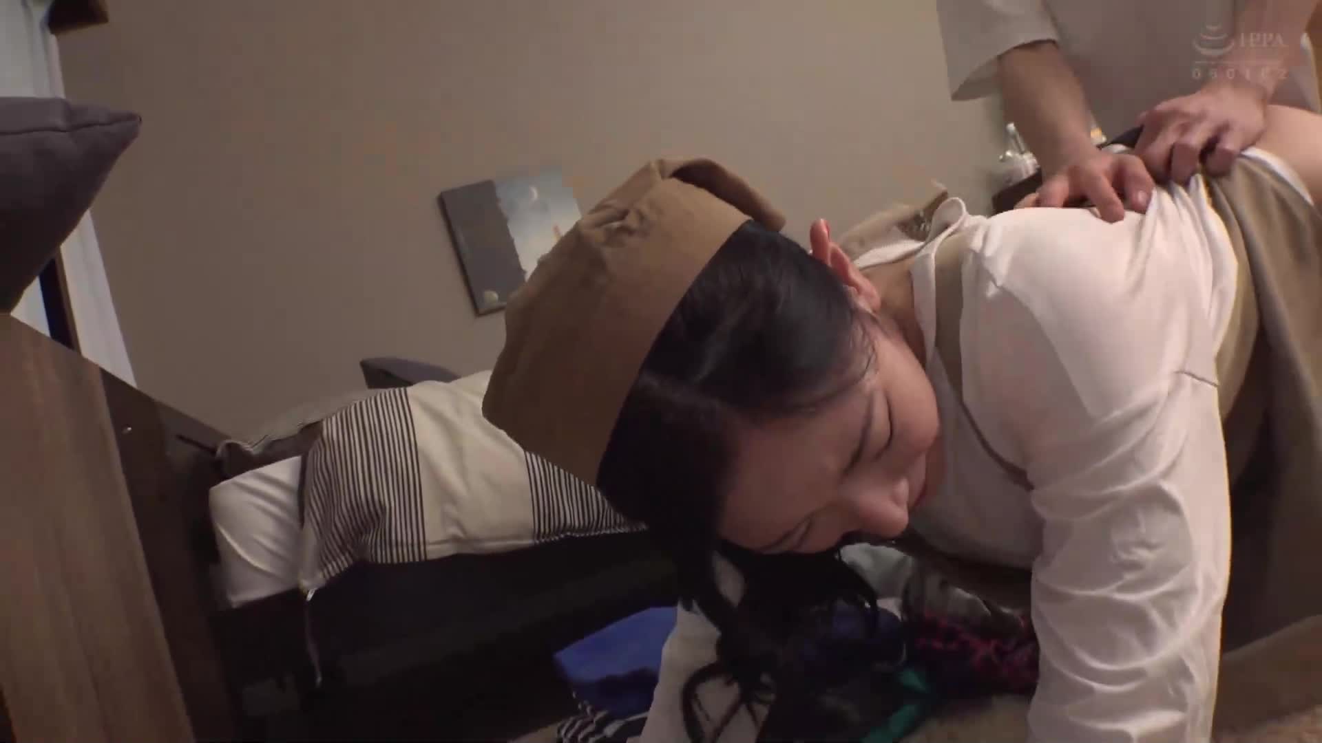 懷疑超過98厘米！家務代行來的兼職太太的突出臀部讓人興奮！無法忍耐，立即用大雞巴進入並內射NTR！！ - AV大平台 - 中文字幕，成人影片，AV，國產，線上看