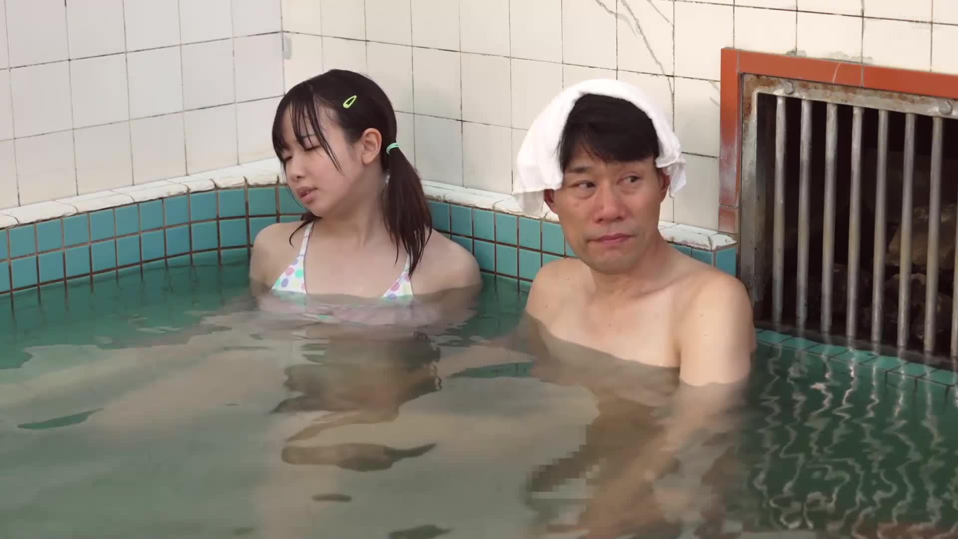 在公共浴場故意讓陌生男士勃起後玩弄的痴女小姑娘們。 - AV大平台 - 中文字幕，成人影片，AV，國產，線上看