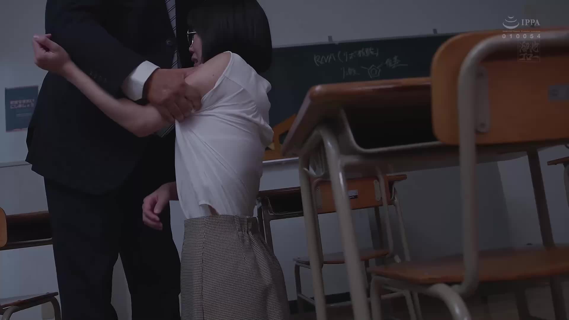 [AI解碼版]為了取得畢業資格，妻子開始上夜校，但卻發生了第二次的NTR事件，無法忘懷的高潮。雨宮逢花 - AV大平台 - 中文字幕，成人影片，AV，國產，線上看