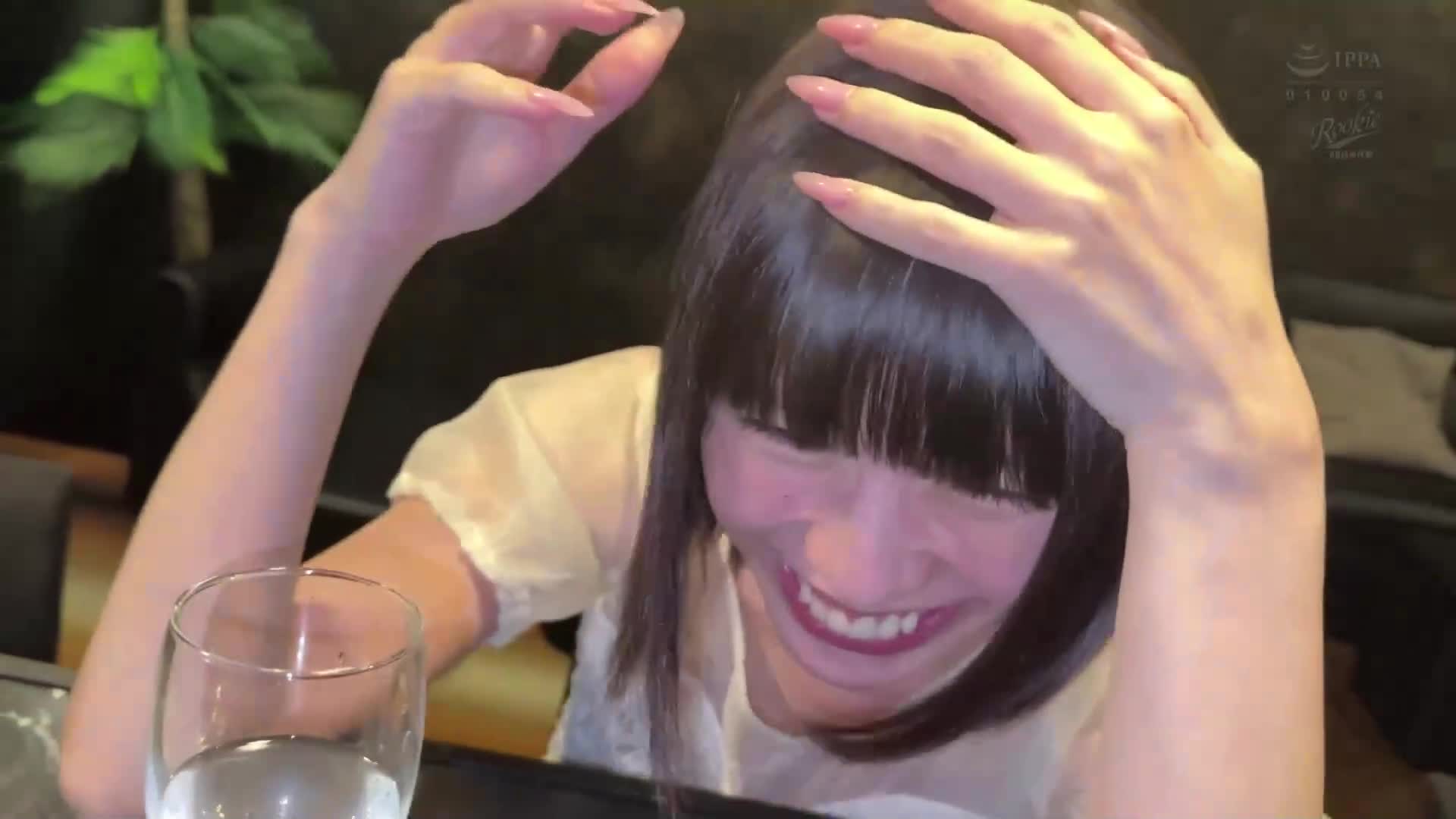 性欲橫溢的便利店打工女友，在有客人的時候進行打工約會及短時間性服務，將精液抽乾！！下班後也以變態的陰道全力運作，24小時不停地進行獵激活動。雫月心櫻 - AV大平台 - 中文字幕，成人影片，AV，國產，線上看