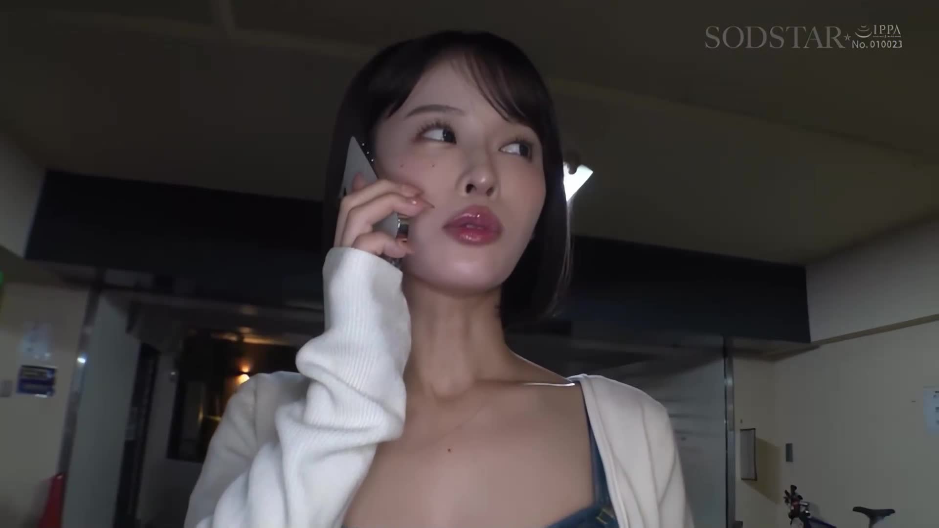 [AI解碼版]【大量失禁】在工作中無法上廁所被灌了利尿劑，導致尿意極限中中出性交失禁 MINAMO - AV大平台 - 中文字幕，成人影片，AV，國產，線上看