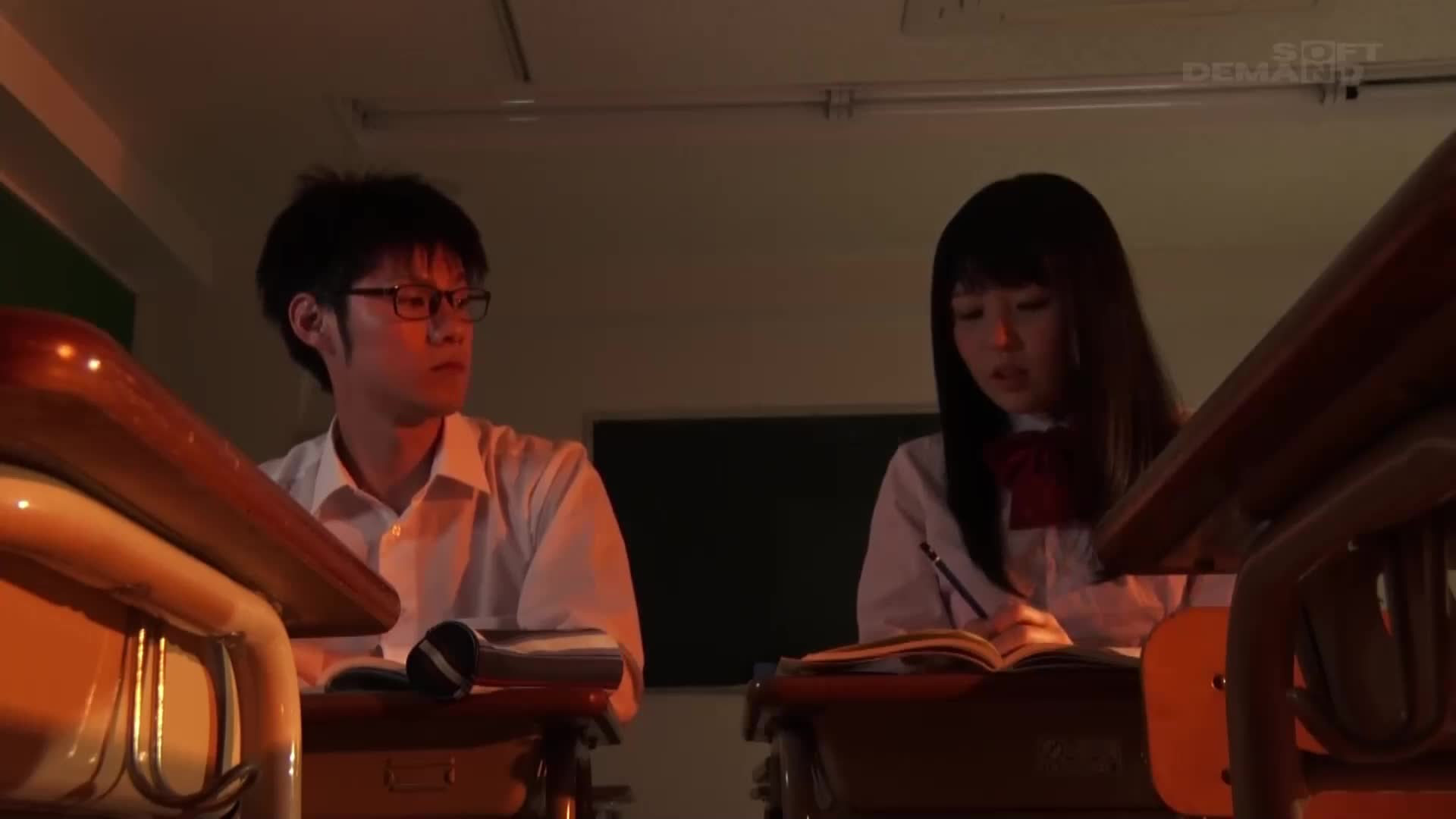 [VIP會員點播]SOD都是真的！媽媽被侵犯的教室～我跟女兒被她同學在教室無情輪姦肏翻！！ - AV大平台 - 中文字幕，成人影片，AV，國產，線上看