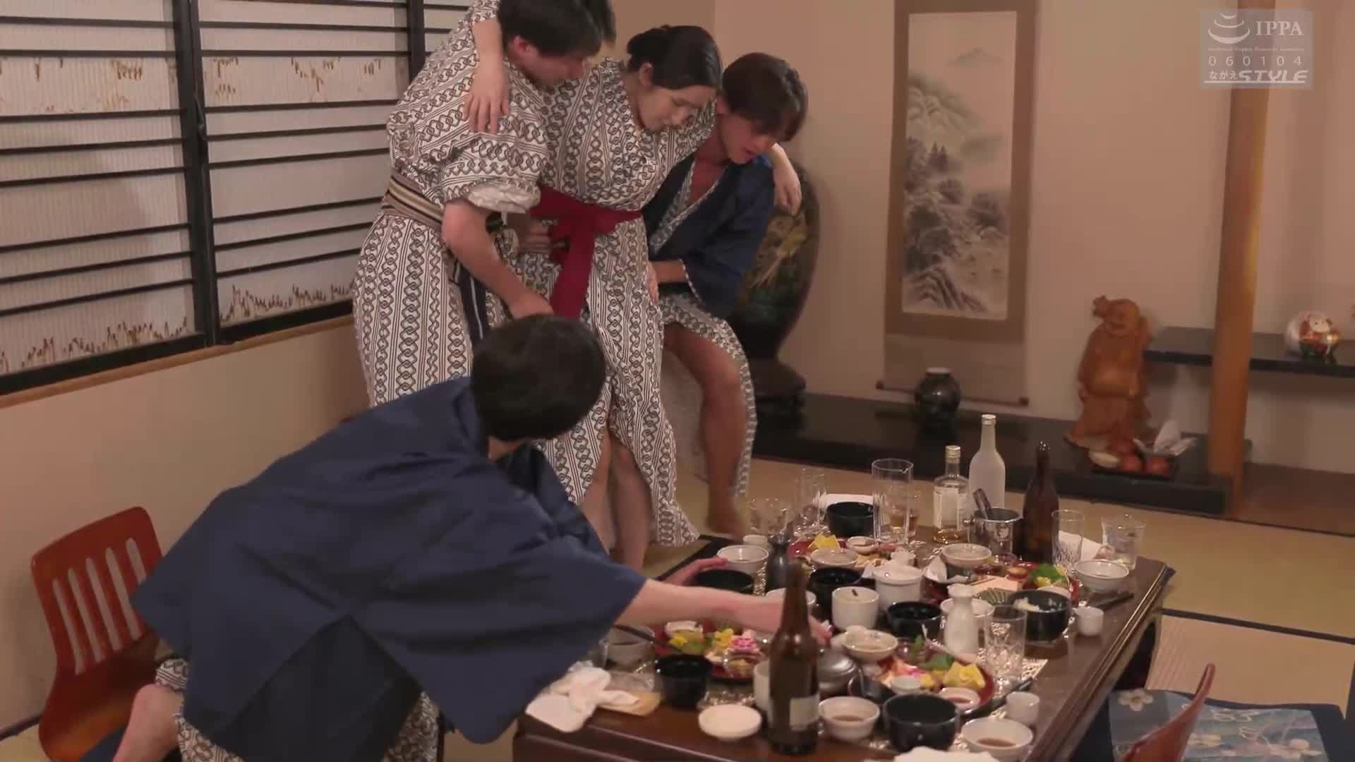 我媽媽被我朋友當成了自慰工具~家庭旅行期間發生的事~東鈴 - AV大平台 - 中文字幕，成人影片，AV，國產，線上看