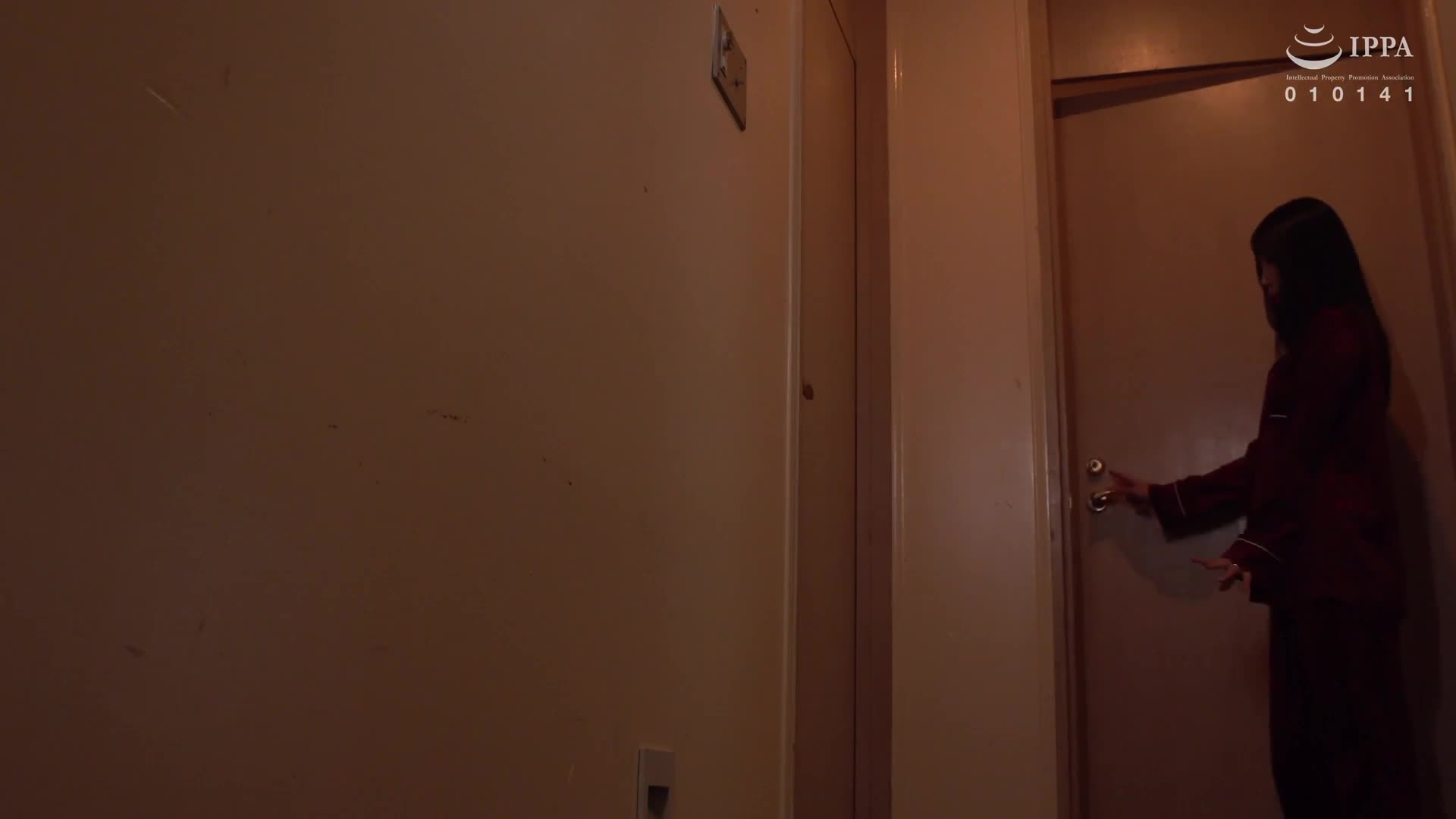 「只是摩擦不算出軌吧？」愛戀女友的家一宿兩日，難以抗拒妖艷誘惑的母親，我在自責中盡情射精 深月香苗 - AV大平台 - 中文字幕，成人影片，AV，國產，線上看