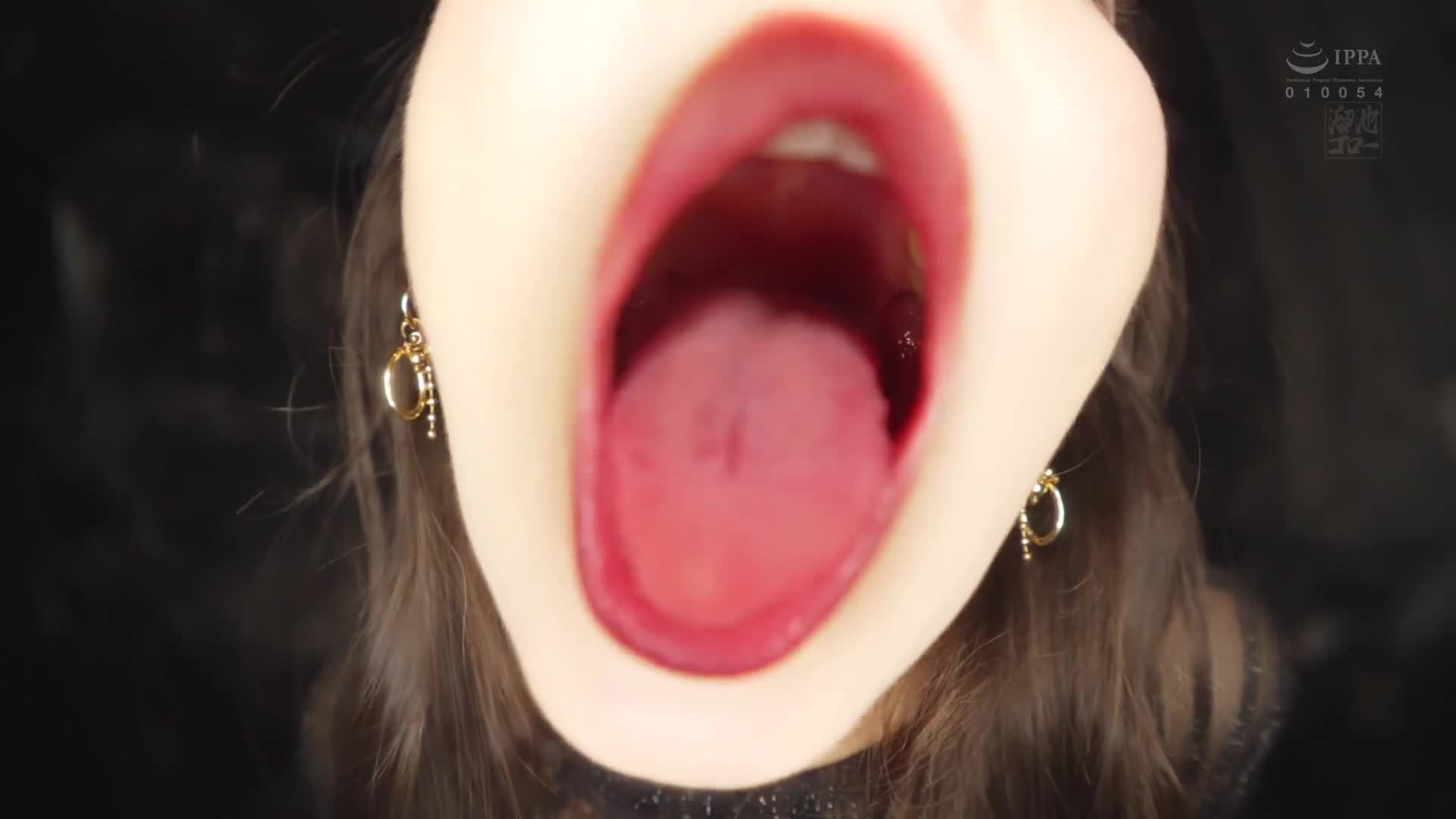 下流的接吻魔 發情混血美女姊姊的口水濃厚深吻讓人貪婪地被淫蕩嬌態地4場景！西田卡麗娜 - AV大平台 - 中文字幕，成人影片，AV，國產，線上看