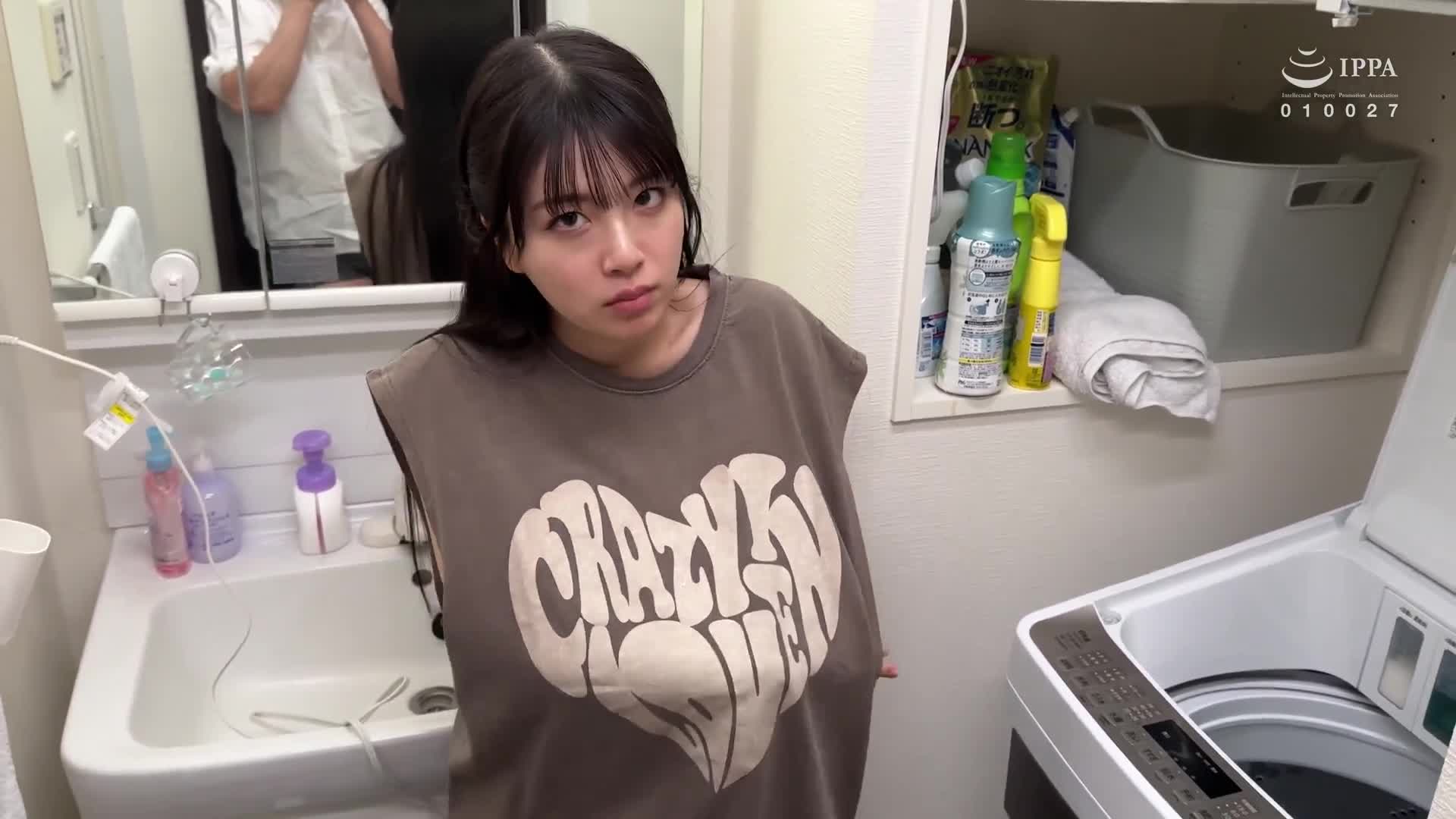 【偶像的後輩】常常笑容滿面的假天真女孩 後輩OL的性愛影片曝光 真白風羽里 - AV大平台 - 中文字幕，成人影片，AV，國產，線上看