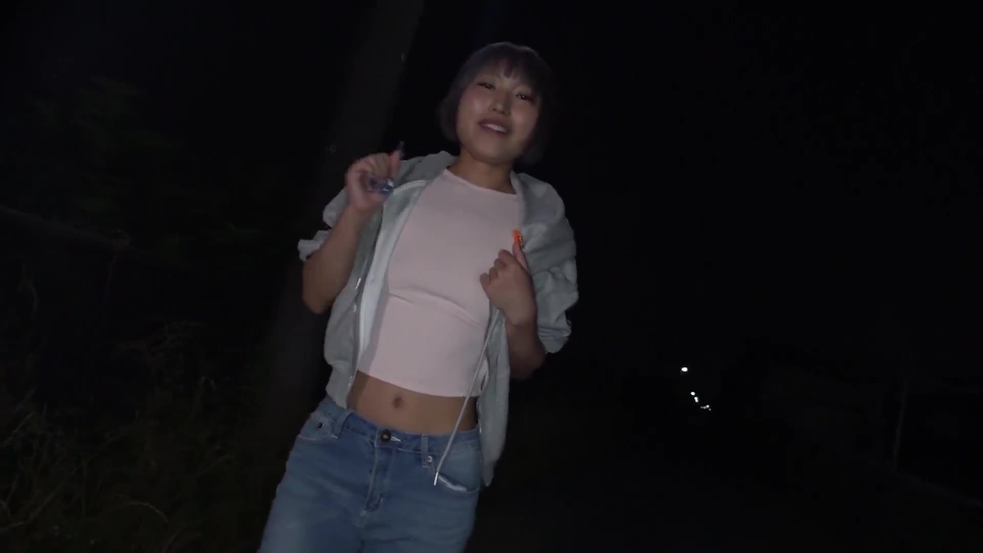 攝影時遭到搶奪相機並遭到集團●●的愚蠢無內衣直播女 主角與男朋友非法侵入廢棄倉庫的愚蠢無內衣女郎主播 北城希 - AV大平台 - 中文字幕，成人影片，AV，國產，線上看