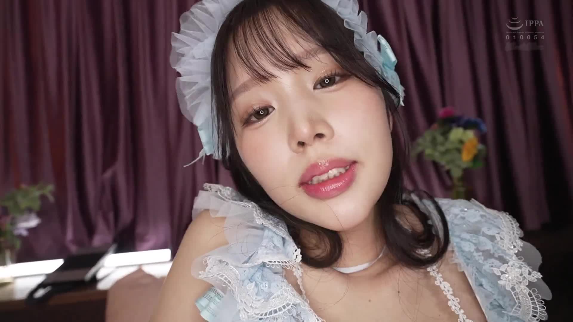給予重口味粉絲服務的現役女學生使用舌頭舔吮口交，臉上淋滿了精液淋浴 可能附帶偷拍活動 新井里真 - AV大平台 - 中文字幕，成人影片，AV，國產，線上看